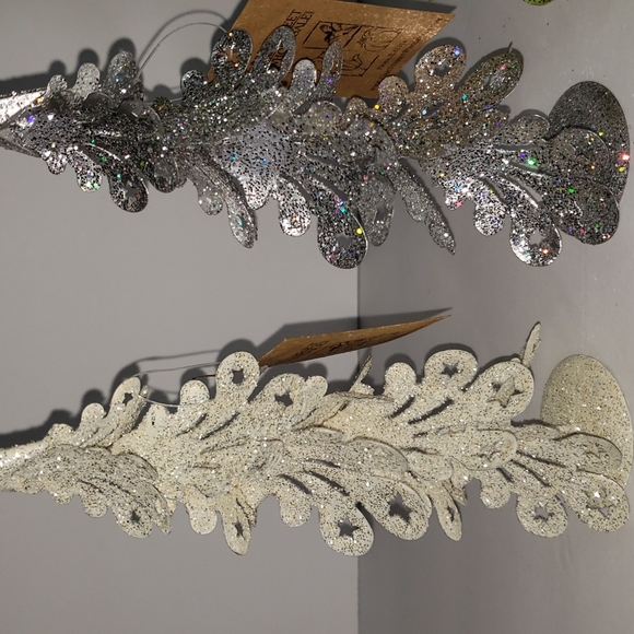 NWT- Set of 4 Glitter Metal Christmas Trees, 7.5" each - Picture 2 of 4